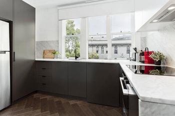 Stunning City Apartment H350 - Foster Accommodation 1