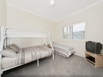 Sandy Point Road Unit 337 265 Pacific Blue - Foster Accommodation 2