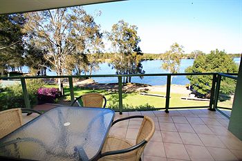 Wallamba River Holiday Park - Foster Accommodation 1