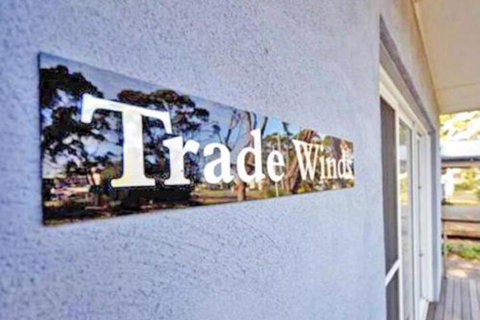 Trade Winds At Callala Beach - Foster Accommodation 5