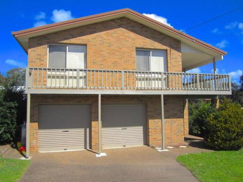 BAROONA By THE BEACH - Foster Accommodation 4