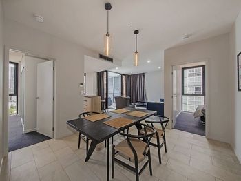 LaVida Apartments 2 Bedroom 2 Bathroom - Foster Accommodation 5