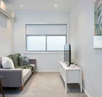 Open  Flowy 1 Bedroom Apartment in Chadstone - Foster Accommodation