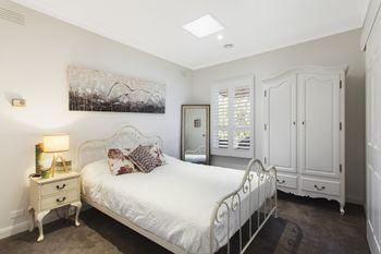 La Provence - Foster Accommodation 3