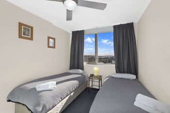 Peninsula 22 - Foster Accommodation 6