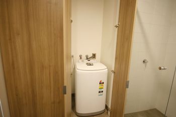 Next To Victoria Market CBD - Foster Accommodation 3