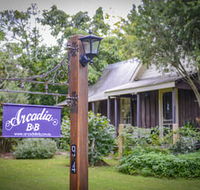 Arcadia Bed  Breakfast  Cottages - Foster Accommodation