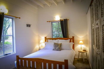 Arcadia Bed & Breakfast & Cottages - Foster Accommodation 2