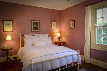 Arcadia Bed & Breakfast & Cottages - Foster Accommodation 5