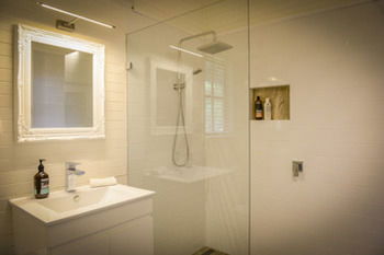 Arcadia Bed & Breakfast & Cottages - Foster Accommodation 3