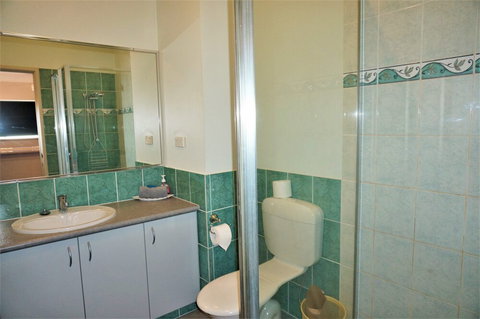 Ningaloo Breeze Villa 9 - Foster Accommodation 2