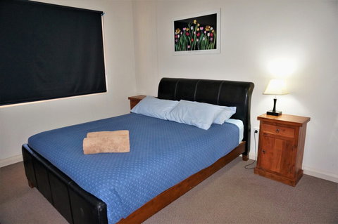 Ningaloo Breeze Villa 9 - Foster Accommodation 3