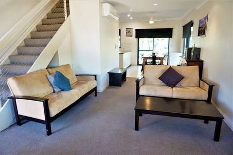 Ningaloo Breeze Villa 9 - Foster Accommodation 1