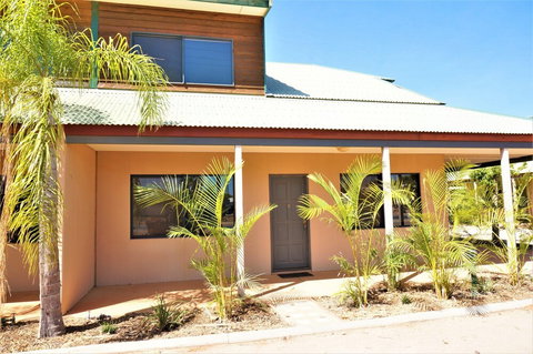 Ningaloo Breeze Villa 9 - Foster Accommodation 4