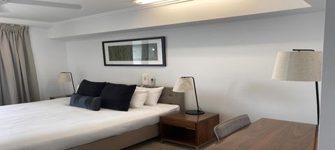 Airtrip Apartments On Carlyle St. Mackay - Foster Accommodation 4