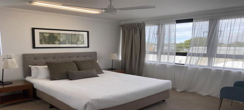 Airtrip Apartments On Carlyle St. Mackay - Foster Accommodation 5