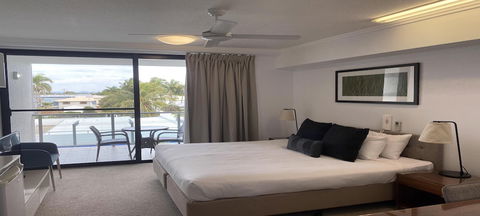 Airtrip Apartments On Carlyle St. Mackay - Foster Accommodation 6