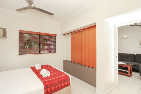 Centrally Located Apartment 1020 - Foster Accommodation 3