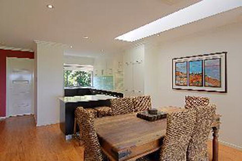 A PERFECT STAY 3 James Cook Apartments - Foster Accommodation 3