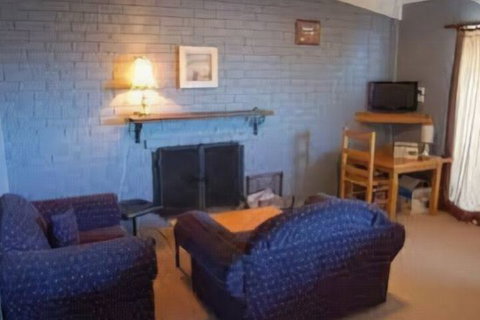 East Lake Travellers Lodge - Foster Accommodation 4