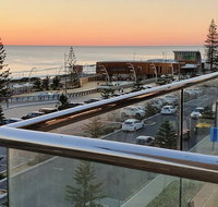 Sea Breeze Luxury Holiday Apartment Accommodation - Foster Accommodation