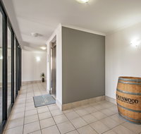 Shoal Bay Beachclub Apartments - Foster Accommodation