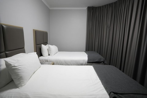 Madison Carrington Apartments - Foster Accommodation 6