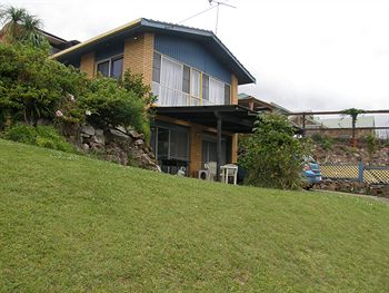 Ambience Holiday Apartments - Foster Accommodation 0
