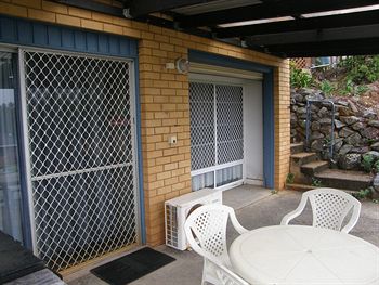 Ambience Holiday Apartments - Foster Accommodation 1