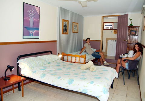 Woolshed Eco Lodge - Foster Accommodation 5