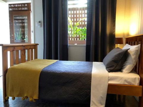 Five 3 Five - The Beachside Barracks - Foster Accommodation 3