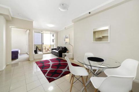 Astra Apartments Sydney Kent Street - Foster Accommodation 6