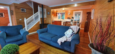 Dunes - Elegant Beach Villa With Huge Swim Spa - Foster Accommodation 2