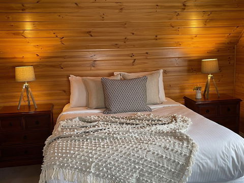 Dunes - Elegant Beach Villa With Huge Swim Spa - Foster Accommodation 1