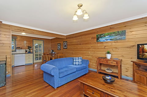 Dunes - Elegant Beach Villa With Huge Swim Spa - Foster Accommodation 4