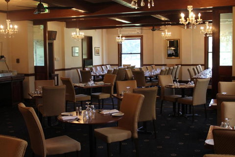 The Dormie House - On The Golf Course - Foster Accommodation 5