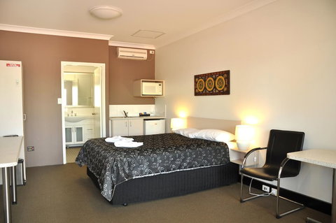 Pinjarra Resort - Foster Accommodation 6