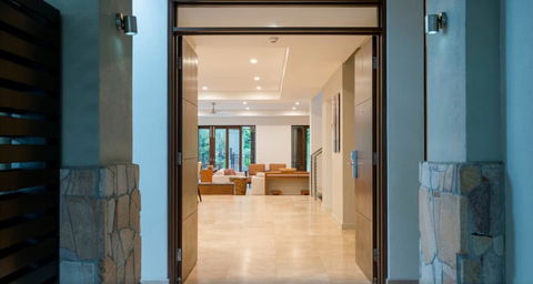Sea Temple Port Douglas 3 Bedroom Luxury Villa - Foster Accommodation 5