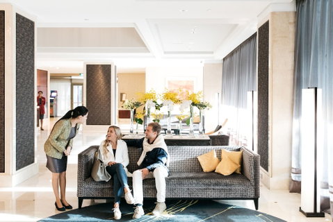 Shangri-La Hotel, Sydney - Foster Accommodation 3