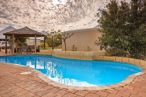 Osprey Holiday Village Unit 123 - Foster Accommodation 0