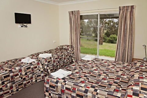 BATHURST GOLDFIELDS MOTEL On MOUNT PANORAMA - Foster Accommodation 5