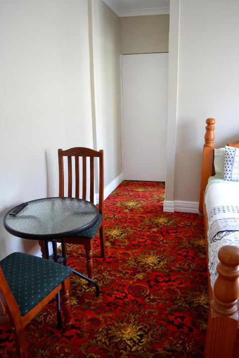 Ithaca 1896 Manor - Foster Accommodation 4