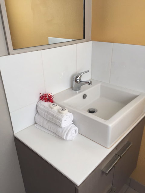 Serenity On Magnetic - Foster Accommodation 5