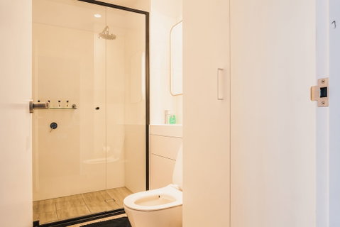 Victoria One Suites - Foster Accommodation 3