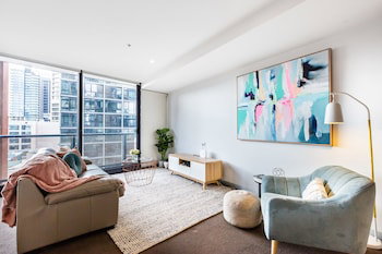 Ella, 1BDR Melbourne Apartment - Foster Accommodation 6
