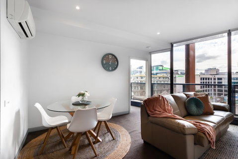 Ella, 1BDR Melbourne Apartment - Foster Accommodation 1