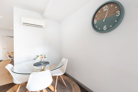 Ella, 1BDR Melbourne Apartment - Foster Accommodation 4