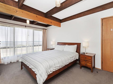 Swimmers Rest - Uninterrupted Panoramic Ocean Views - 1 Bedroom - Foster Accommodation 5