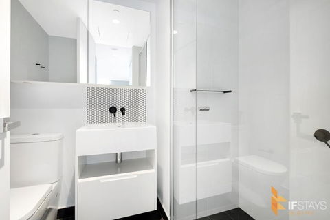 IFSuites (IFSTAYS) Light House Apartment - Foster Accommodation 2