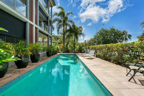 Beachfront Apartment With Ocean View - 4 - Foster Accommodation 0